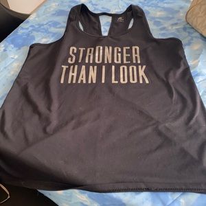 Stinger Than I Look tank!! 💪🏻